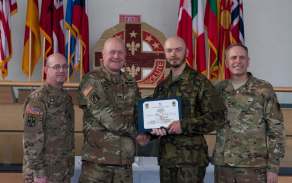 Slavnostní předání Odznaku EFMB a certifikátu nrtm. Lukáši Slejškovi ze 74.lmopr Bučovice